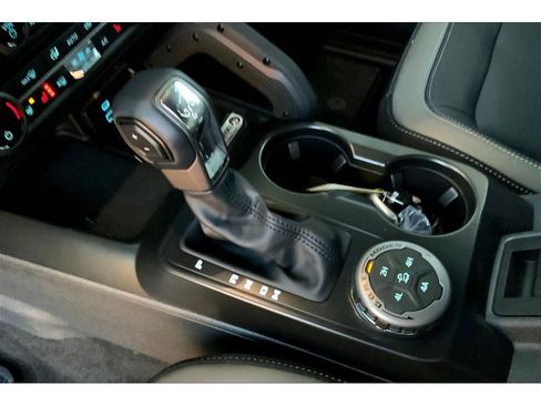 New 2025 Ford Bronco Outer Banks w/ Sasquatch Package image 9