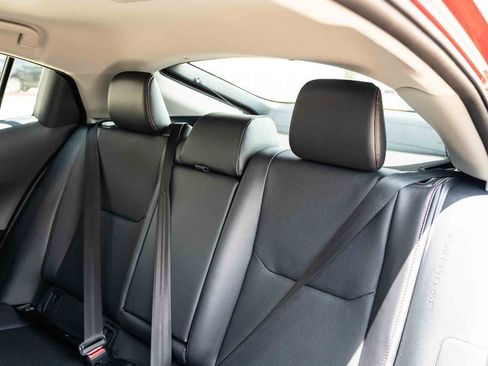New 2026 Toyota Prius Plug-In Hybrid FWD image 17