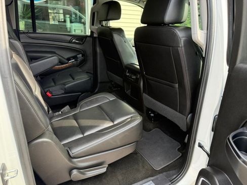 Used 2017 Chevrolet Suburban Premier AWD/4WD image 25