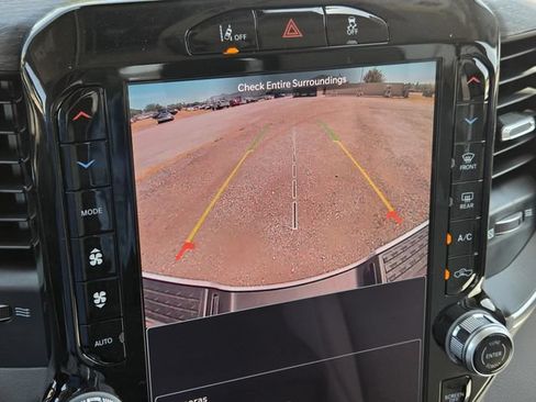 New 2026 RAM 2500 Laramie AWD/4WD image 17
