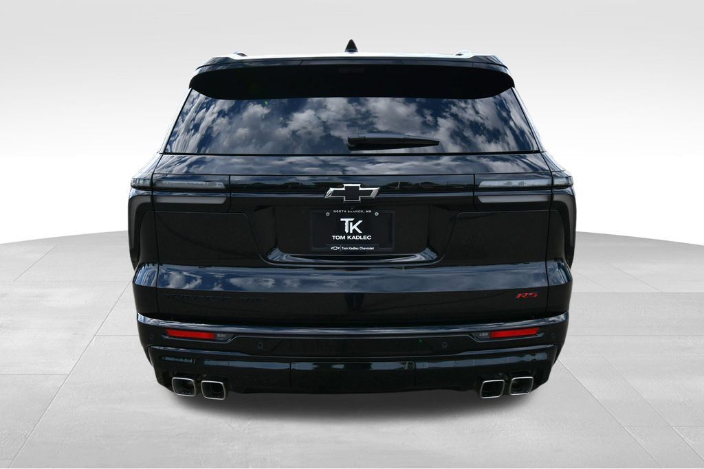 Used 2026 Chevrolet Traverse RS AWD/4WD image 6