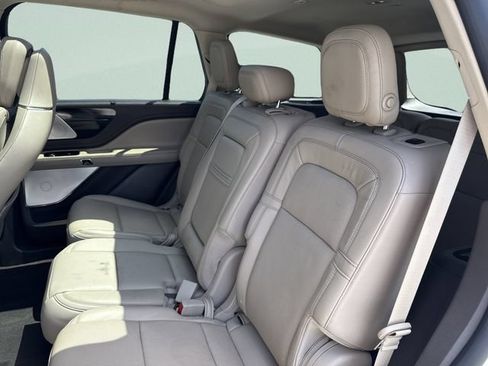Used 2020 Lincoln Aviator Reserve w/ Equipment Group 202A AWD/4WD image 26