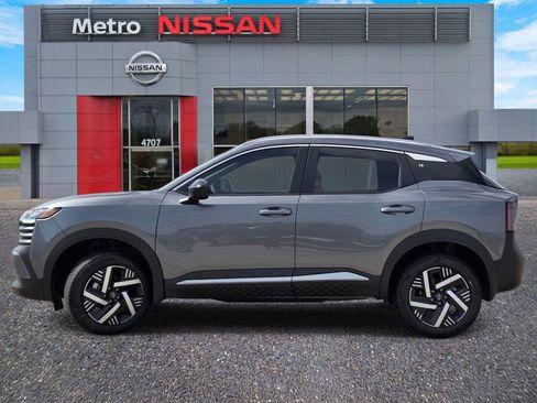 New 2026 Nissan Kicks SV w/ Charging Package image 3