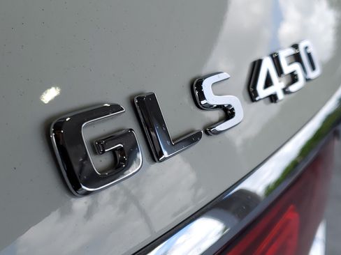 Used 2022 Mercedes-Benz GLS 450 4MATIC image 5
