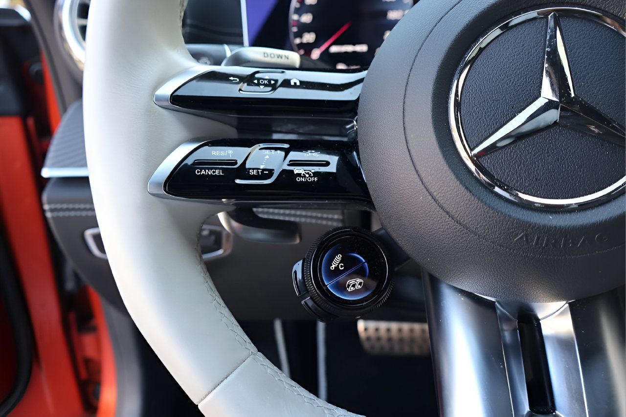 Used 2024 Mercedes-Benz AMG GT 63 image 25