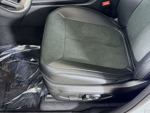 New 2026 Jeep Grand Cherokee L Laredo image 18