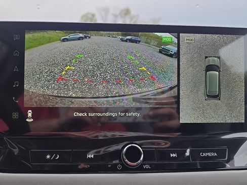 New 2025 Mitsubishi Outlander SE image 21