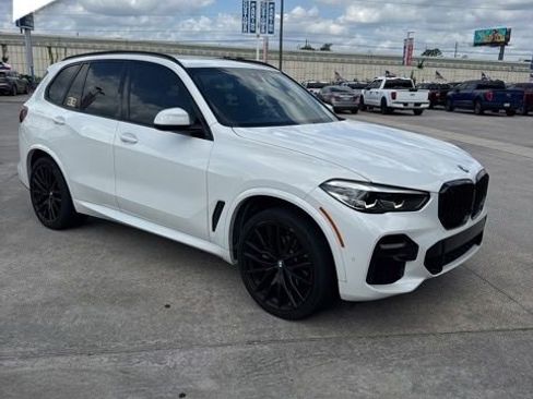 Used 2023 BMW X5 sDrive40i w/ M Sport Package RWD image 3