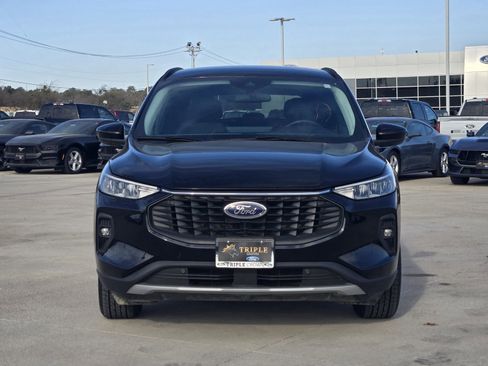 Used 2023 Ford Escape SE image 6