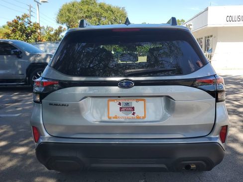 Used 2026 Subaru Forester Premium AWD/4WD image 4