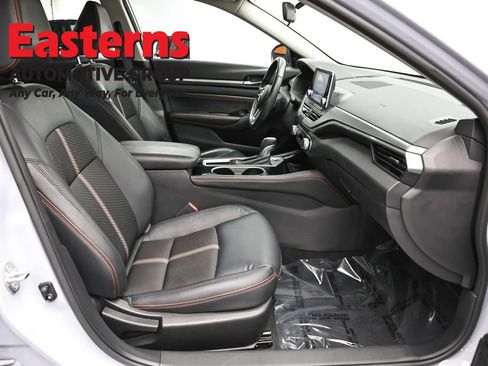 Used 2023 Nissan Altima 2.5 SR FWD image 24