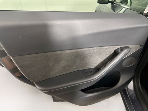 Used 2022 Tesla Model Y Performance AWD/4WD image 24