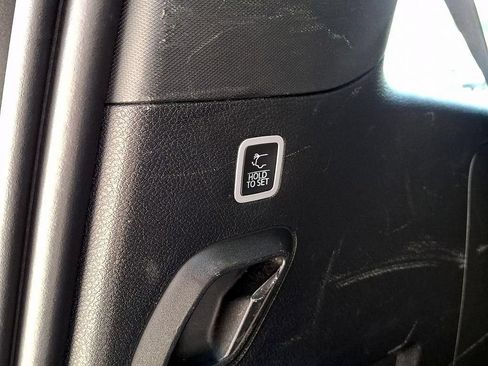 Used 2024 Jeep Wagoneer Series III AWD/4WD image 33