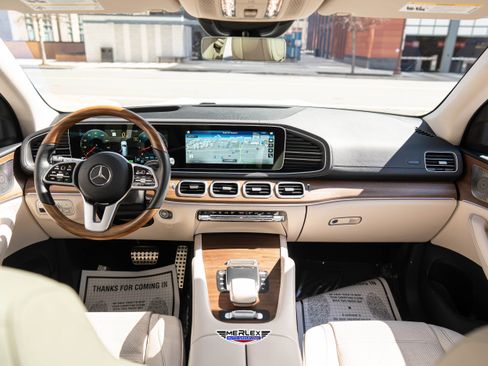 Used 2021 Mercedes-Benz GLS 580 4MATIC image 14