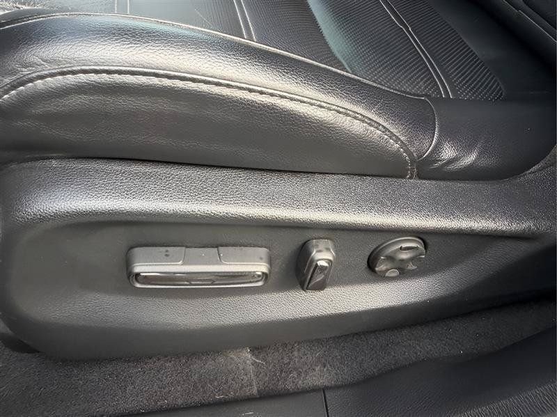 Used 2019 Honda CR-V Touring image 25
