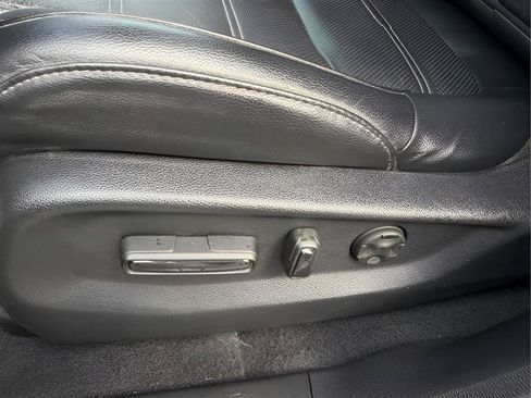 Used 2019 Honda CR-V Touring image 25