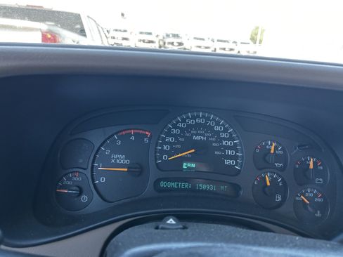 Used 2004 GMC Sierra 3500 SLE w/ Heavy-Duty Power Package AWD/4WD image 16