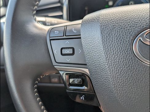 Used 2025 Toyota Camry SE FWD image 22