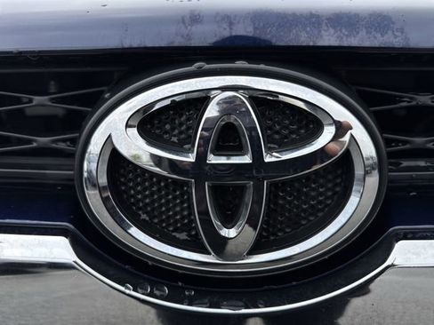 Used 2019 Toyota 4Runner Limited AWD/4WD image 32