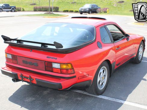 Used 1988 Porsche 944 Coupe image 5