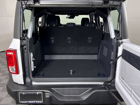 New 2025 Ford Bronco 4-Door image 7