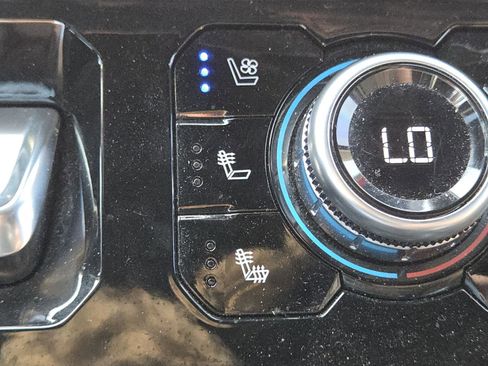 Used 2022 GMC Sierra 1500 Denali w/ Denali Carbonpro Edition image 8