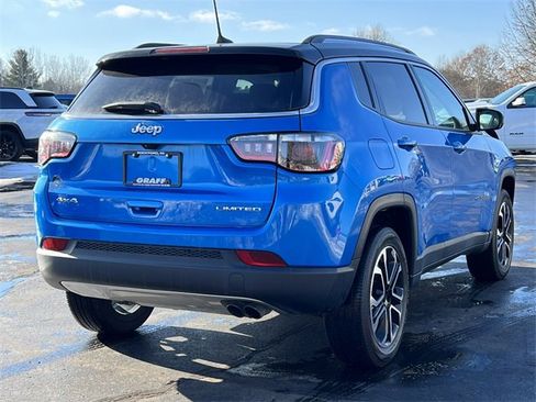 Certified 2022 Jeep Compass Limited w/ Sun and Sound Group image 11