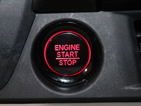 Used 2025 Honda Pilot Touring image 41