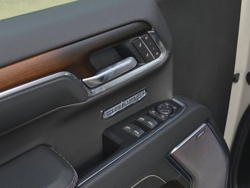 New 2026 GMC Sierra 1500 Denali image 10