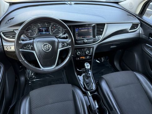 Used 2021 Buick Encore Preferred image 21