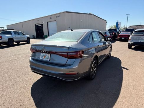 Used 2025 Volkswagen Jetta S image 3