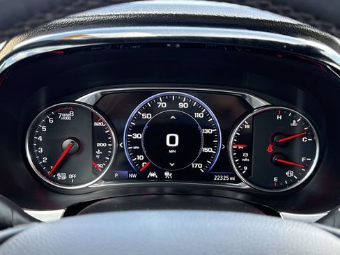 Used 2023 Chevrolet Traverse Premier FWD image 15
