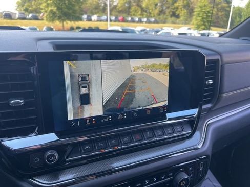 Used 2025 Chevrolet Silverado 1500 ZR2 w/ Technology Package image 15