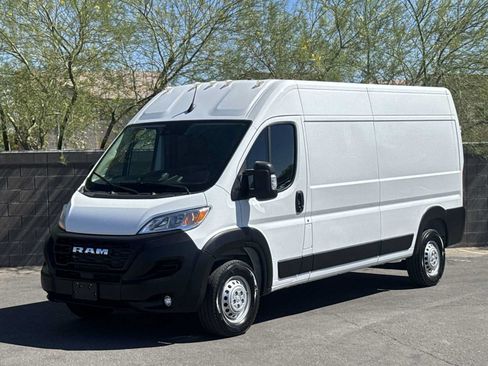Used 2025 RAM ProMaster 3500 w/ Convenience Group FWD image 4