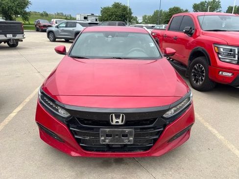 Used 2019 Honda Accord Sport image 2