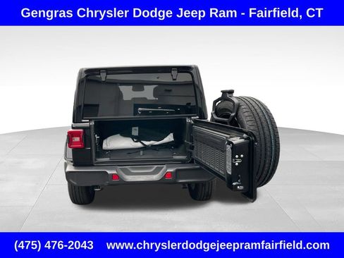 Certified 2025 Jeep Wrangler Unlimited Sahara AWD/4WD image 30