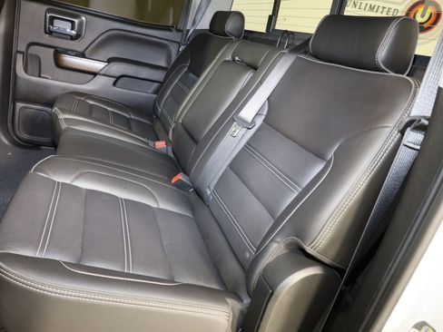 Used 2019 GMC Sierra 2500 Denali w/ Duramax Plus Package AWD/4WD image 11
