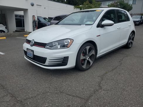 Used 2016 Volkswagen GTI SE FWD image 2