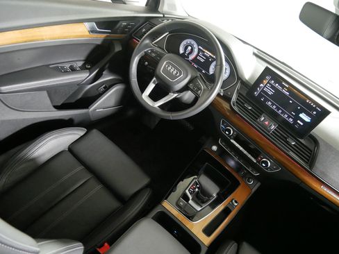 Used 2023 Audi Q5 2.0T Prestige AWD/4WD image 9