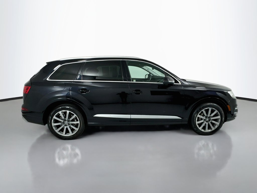 Used 2018 Audi Q7 3.0T Premium Plus w/ Premium Plus Package AWD/4WD image 9