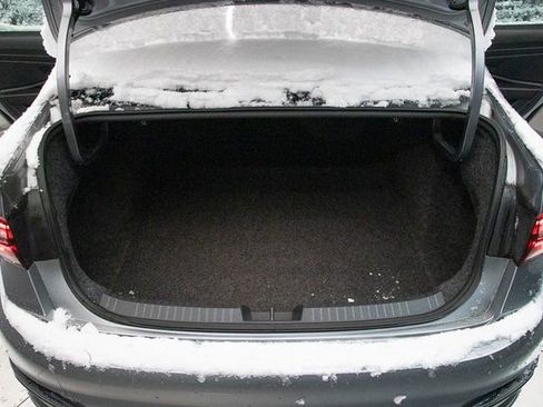 Used 2024 Volkswagen Jetta SE image 18