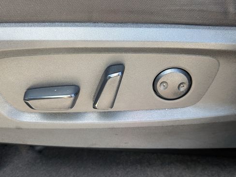 Used 2023 Nissan Pathfinder SV AWD/4WD image 20