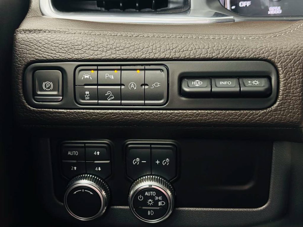 Used 2021 GMC Yukon XL Denali w/ Advanced Technology Package AWD/4WD image 55
