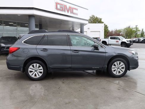 Used 2018 Subaru Outback 2.5i Premium AWD/4WD image 7