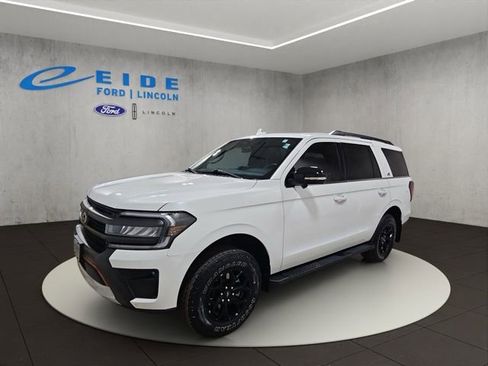 Used 2024 Ford Expedition Timberline image 5