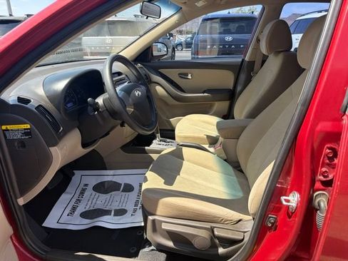 Used 2010 Hyundai Elantra GLS FWD image 11