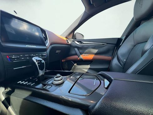 Used 2018 Maserati Ghibli RWD image 16