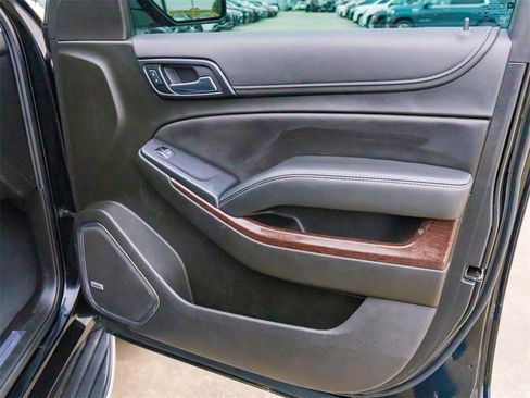 Used 2019 GMC Yukon SLT w/ HD Trailering Package image 17