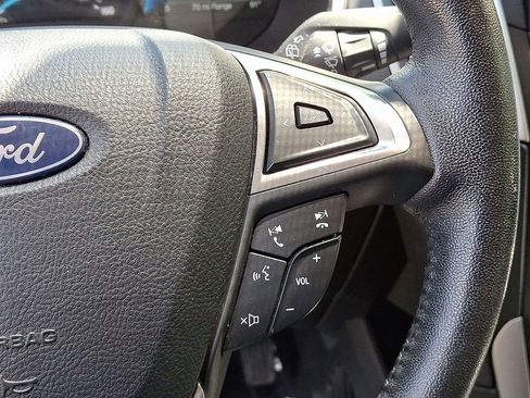 Used 2021 Ford Edge SEL image 29