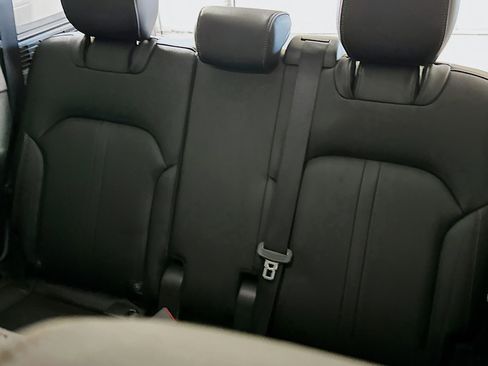 Used 2025 MAZDA CX-90 3.3 Turbo w/ Preferred Package image 30